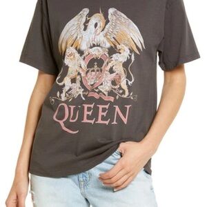 Daydreamer Black Queen Graphic Tee
